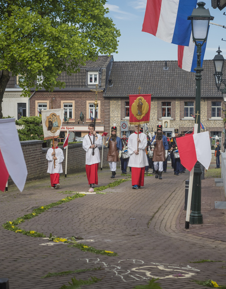 De processie in Eys 